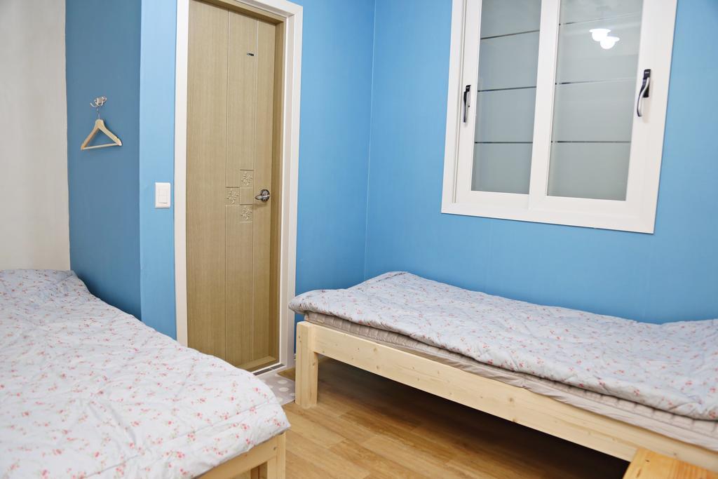 Op 102 Guesthouse Кьонджу Екстер'єр фото